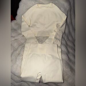 Brand New Size Small Cream Matching Set, Ribbed Two-Piece Set. In perfect !